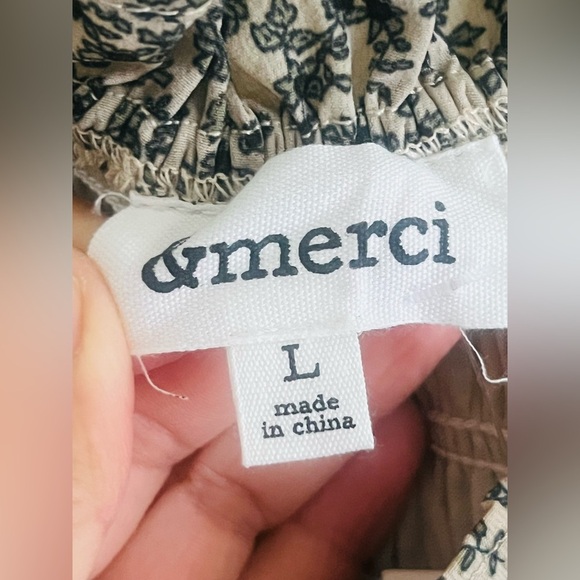 PIPER & SCOOT women’s dress floral print has pockets puffy sleeves NWT - Picture 2 of 14